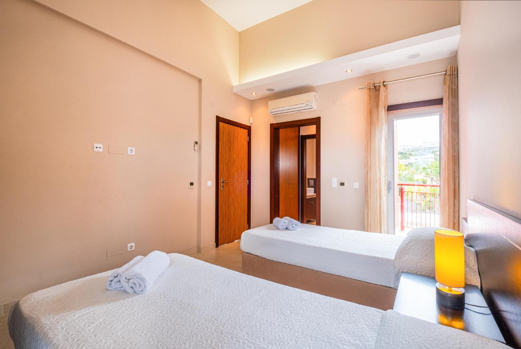 Capetown Marina Luxury Villa - Private Pool Αλμπουφέιρα Εξωτερικό φωτογραφία