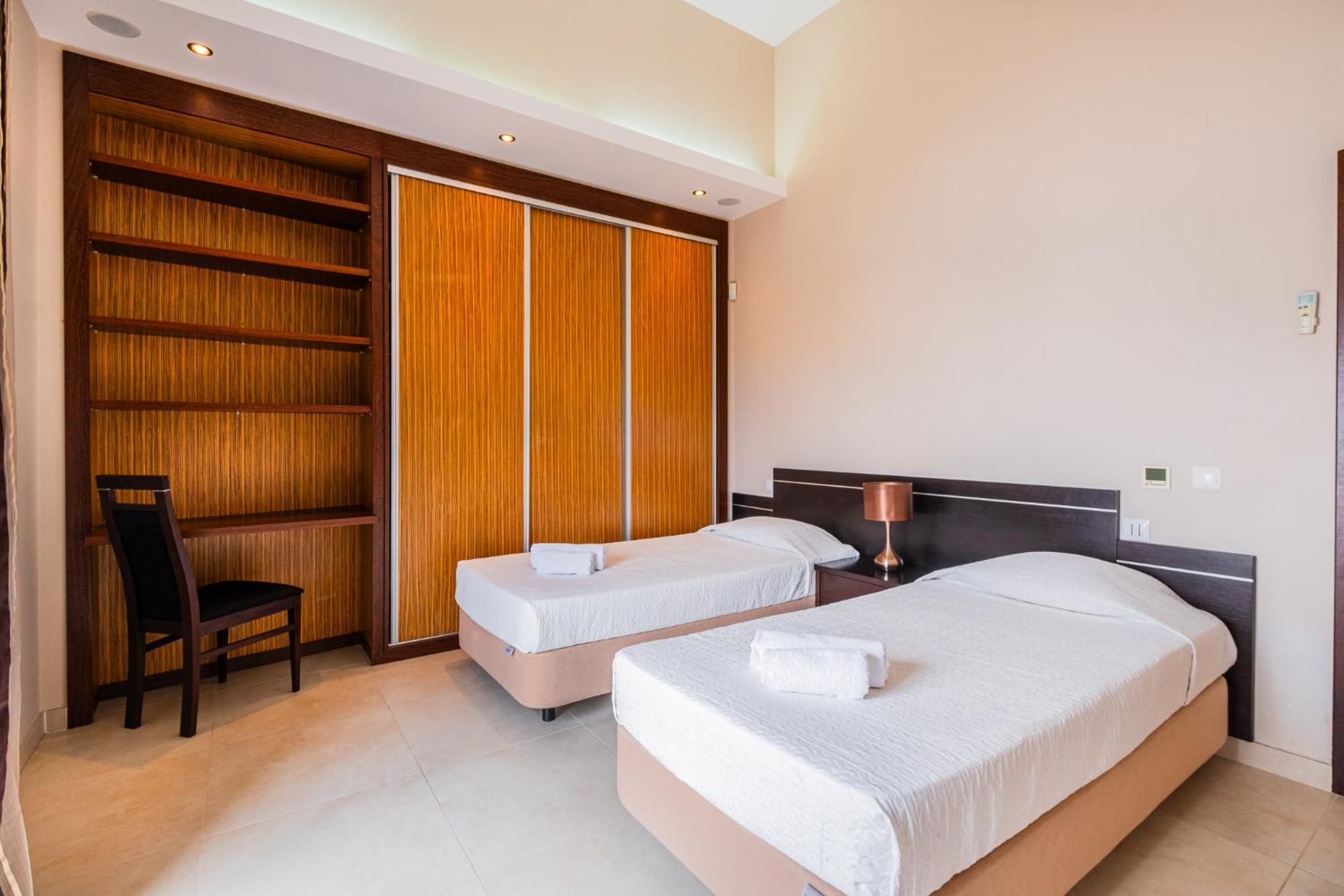 Capetown Marina Luxury Villa - Private Pool Αλμπουφέιρα Εξωτερικό φωτογραφία